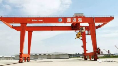   衛(wèi)華起重，飛天入海！